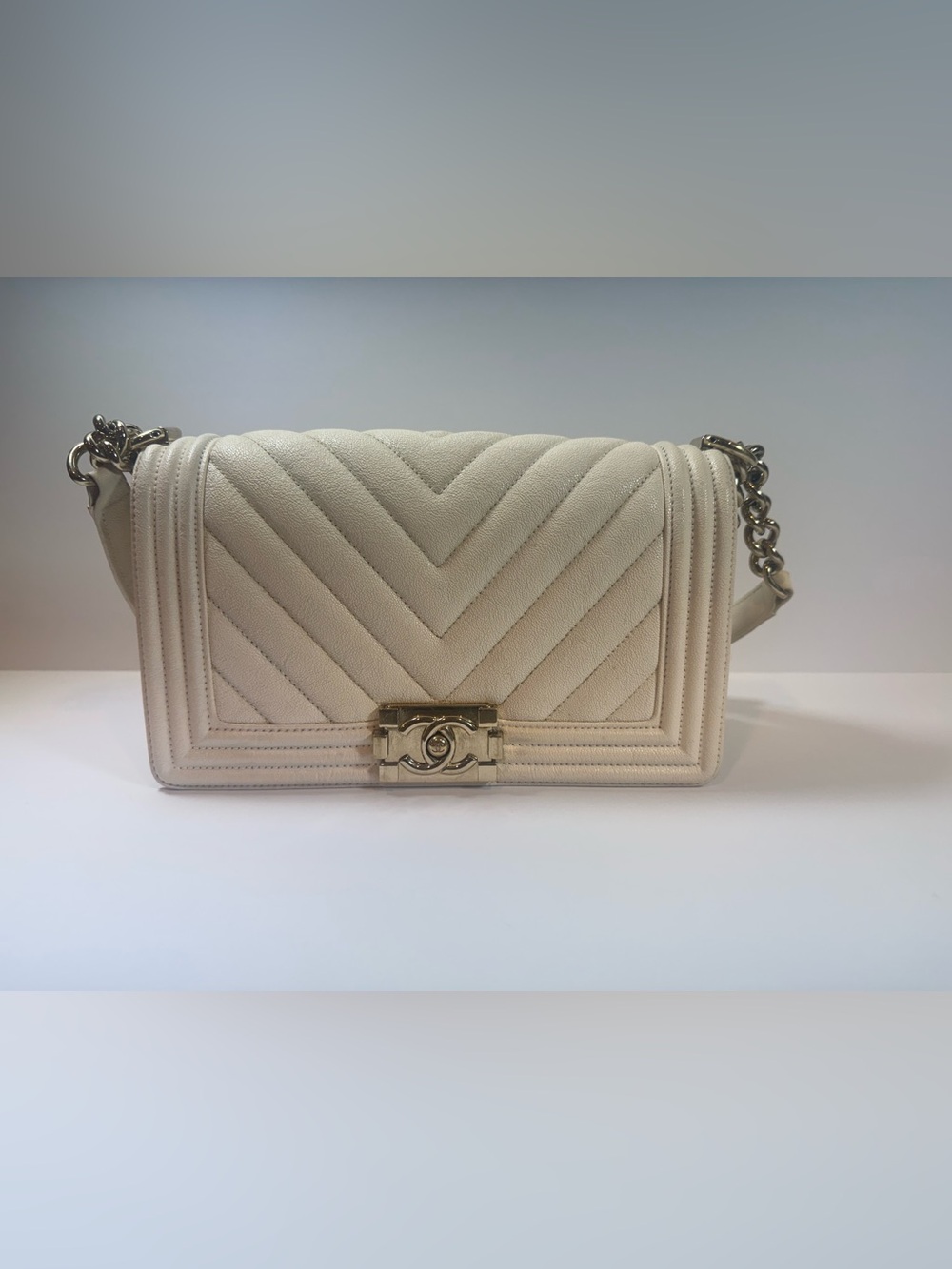 CHANEL MEDIUM white Chevron Quilted Boy Crossbody with Gold Hardware in Caviar